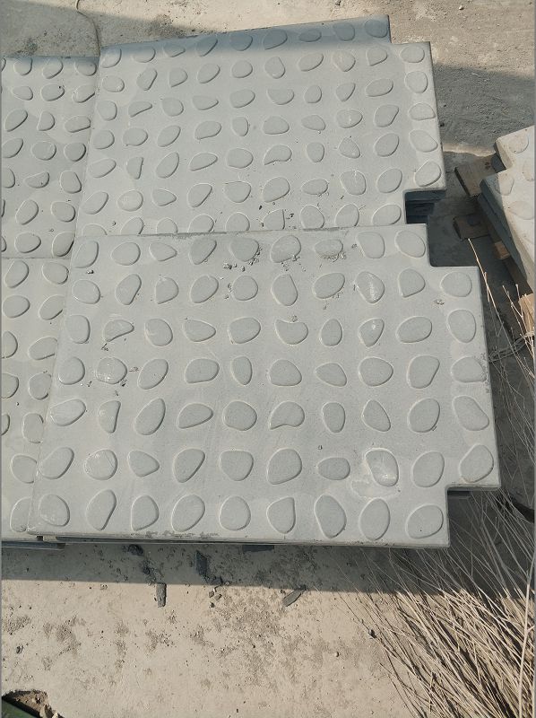 復(fù)合電纜溝蓋板多少錢(qián)？